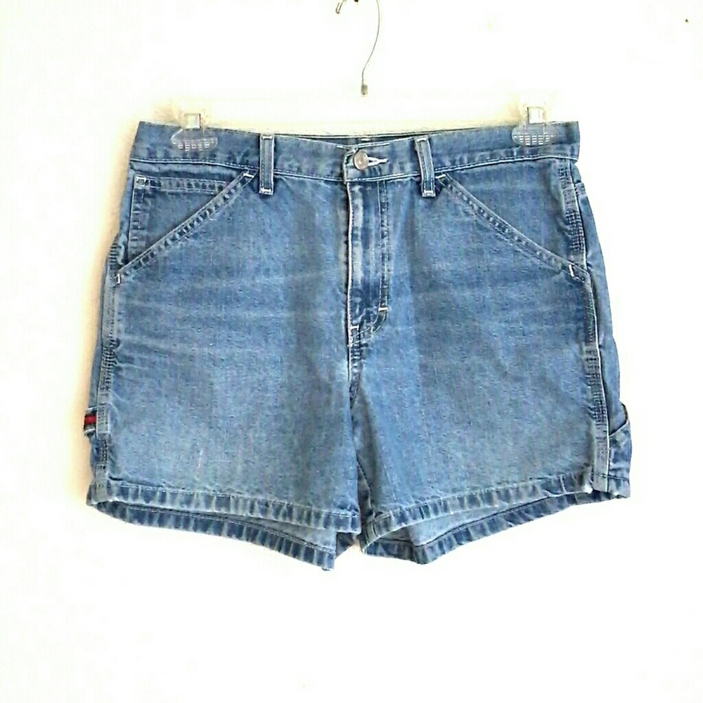 Tommy Hilfiger